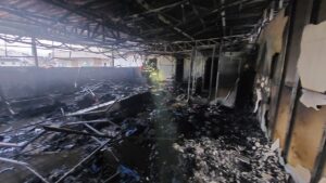 Incêndio atinge loja de roupas em Blumenau