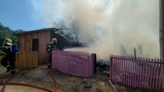 Incendio Destroi Completamente Casa Em Sao Jose
