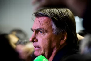 Moraes libera visitas familiares a Bolsonaro