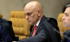 Moraes tem cartão bloqueado por empresa Norte-Americana