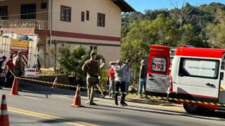 Quatro Apartamentos Caem Em Rio Apos Desabamento Em Ibirama