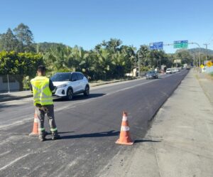 Revitalização da SC-421 avança no Vale do Itajaí