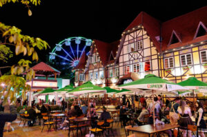 Venda de ingressos para Oktoberfest 2025 em Blumenau tem início