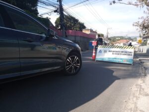 Obras da Casan alteram trânsito em bairro da Capital