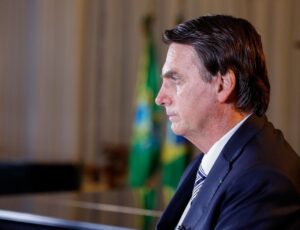 STF determina prisão domiciliar de Bolsonaro