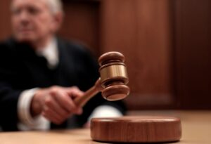Padrasto é condenado a 63 anos de prisão por estupro