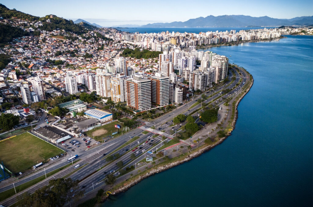 Florianópolis lidera ranking de competitividade em 2025