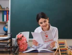 Professora é investigada por suposta relação com alunos