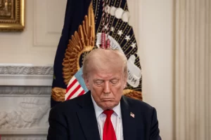 Trump envia submarinos nucleares em direção à Rússia