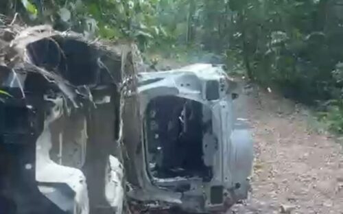 PM encontra carros furtados depenados em SC