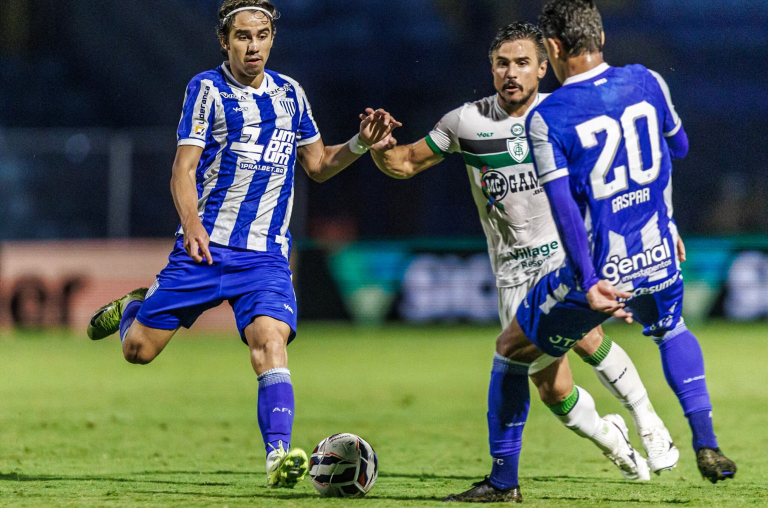 Avaí visita América-MG em duelo direto pela reação na Série B