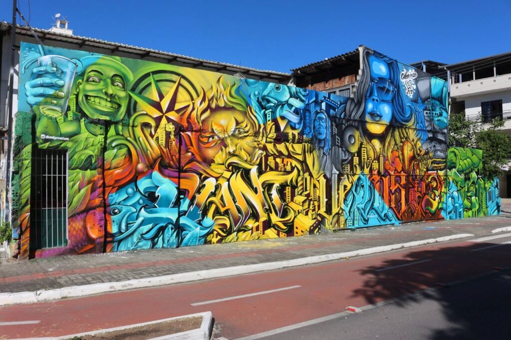 Balneário Camboriú recebe concurso de artes visuais com prêmios em dinheiro