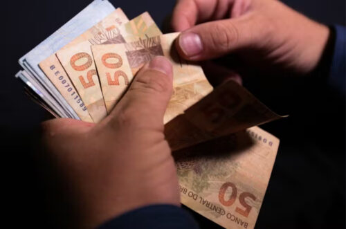 Banco Central: 48 milhões de brasileiros têm R$ 8 bilhões esquecidos em bancos