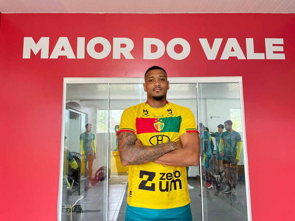 Brusque anuncia atacante Douglas Oliveira para Série C e Copa SC