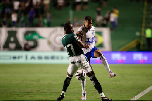 CBF define arbitragem de Avaí x Goiás pela Série B