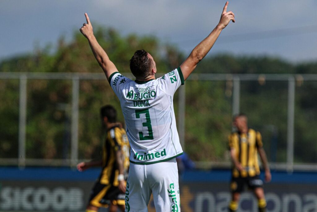 Chapecoense vence o Amazonas fora de casa e soma três pontos na Série B