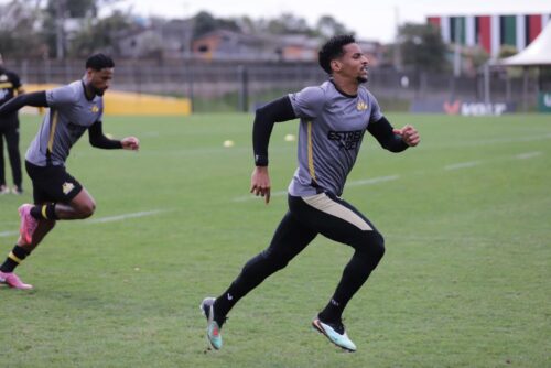 Criciúma treina forte para clássico contra a Chapecoense