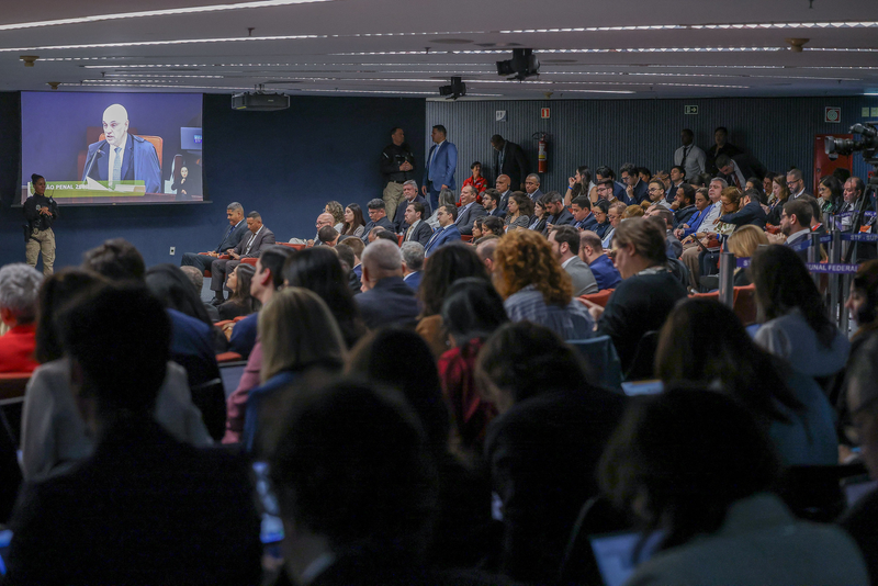 Defesa nega provas contra Bolsonaro em julgamento no STF
