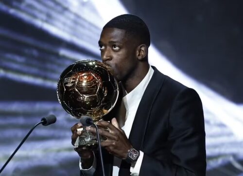 Dembélé conquista sua primeira Bola de Ouro e faz história pelo PSG