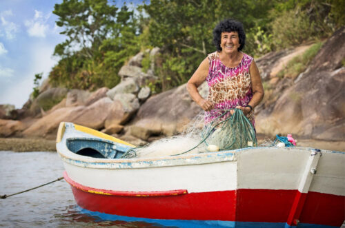 Exposição fotográfica Mulheres do Além-Mar II no Floripa Airport neste mês
