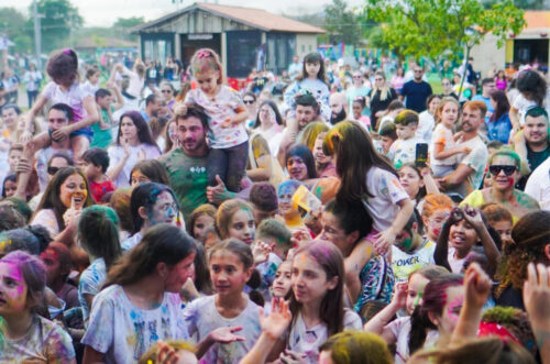 Festival das Cores terá gincanas, danças e contação de histórias em Capivari de Baixo