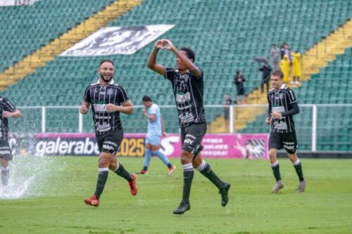 Figueirense vence o Barra e assume liderança da Copa SC