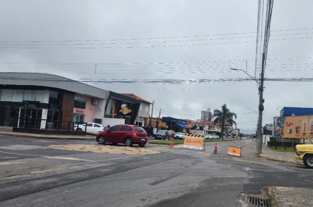 Interdição da Avenida Pedro Zapelini é prorrogada até sexta-feira em Tubarão