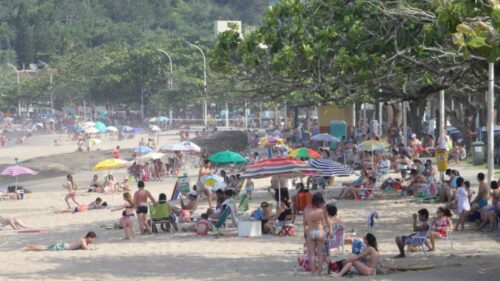 Itajaí aprova em primeira votação projeto que proíbe som nas praias