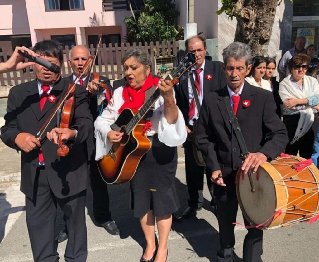 Morre Lúcia de Lima, voz da Festa do Divino em Barra Velha