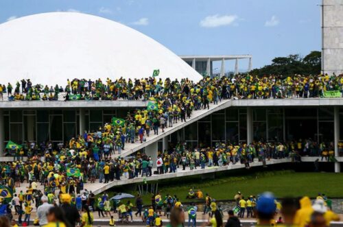 O que muda com a proposta de redução de penas aos condenados do 8 de janeiro