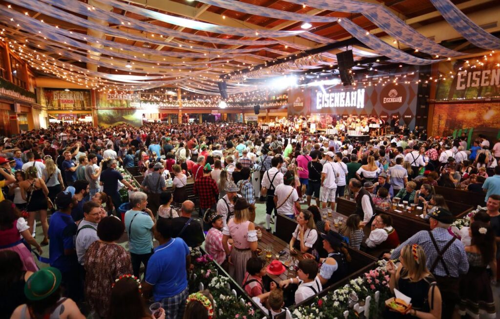 Oktoberfest Blumenau bate recorde de patrocinadores em 2025