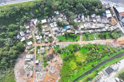 Prefeitura de Florianópolis apreende 5 caminhões por descarte irregular de entulho nos Ingleses