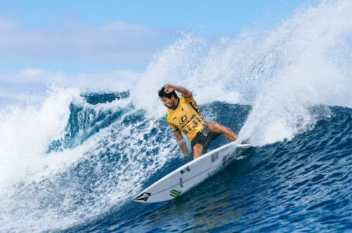 Surfista catarinense Yago Dora é campeão mundial da WSL em Fiji