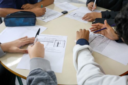 SC lidera acolhimento escolar de migrantes no Brasil