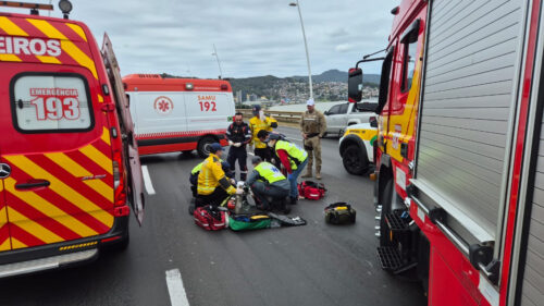 Acidente em ponte deixa duas mulheres feridas em Florianópolis