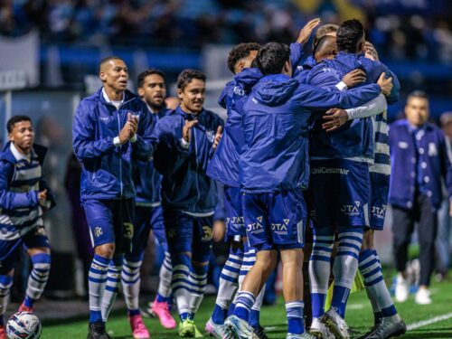 Avaí vence Goiás e volta a se aproximar do G4 da Série B