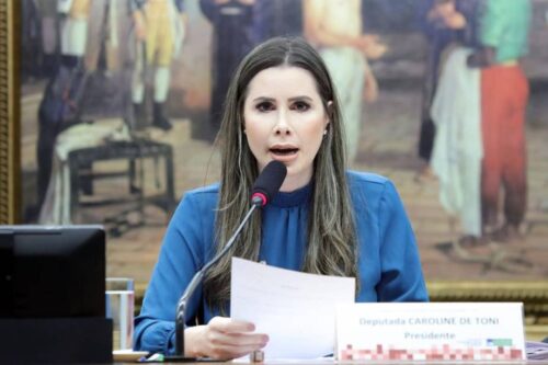 Carol de Toni recebe apoio de Bolsonaro e reforça candidatura ao Senado