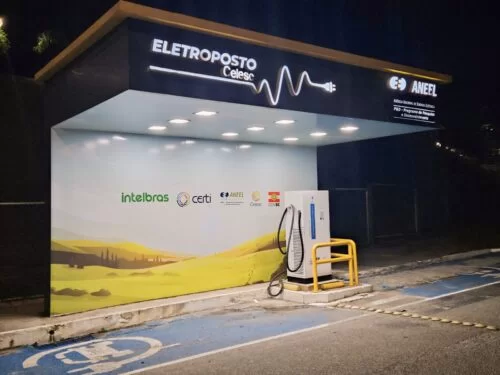 Celesc amplia rede de recarga e fortalece corredor elétrico em Santa Catarina