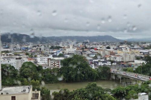 Chuva intensa reacende imaginário social da enchente de 1974 em Tubarão