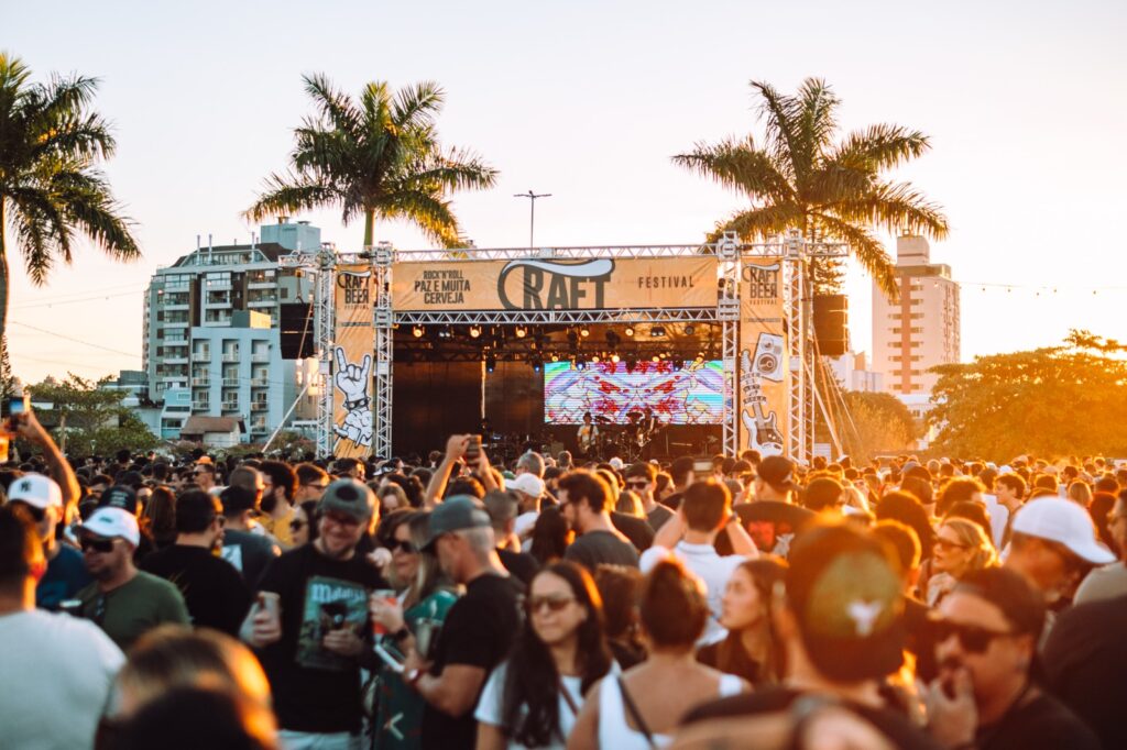 Craft Beer Festival Floripa reúne 25 cervejarias e 250 rótulos na Beira-Mar Continental