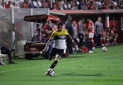 Criciúma empata fora e reassume liderança da Série B
