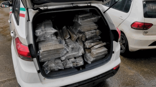 Servidora comissionada de Navegantes é presa com 135 quilos de maconha em Joinville