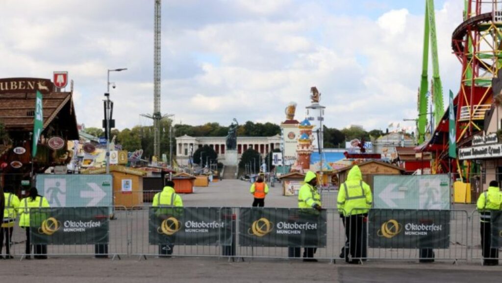 Explosão e ameaça de bomba adiam abertura da Oktoberfest