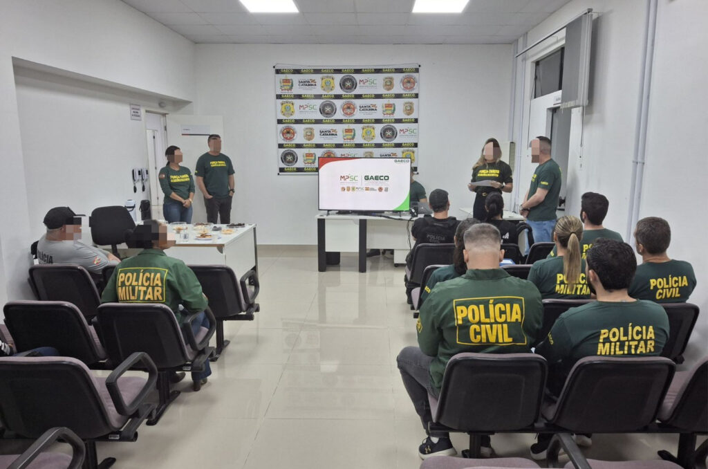 GAECO deflagra Operação “Fake Notes” contra grupo suspeito de fraudes em Balneário Camboriú