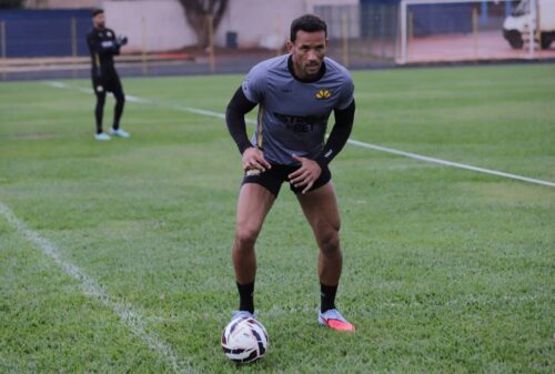 Criciúma encara Ferroviária e mira retorno ao G4 do Brasileirão da Série B