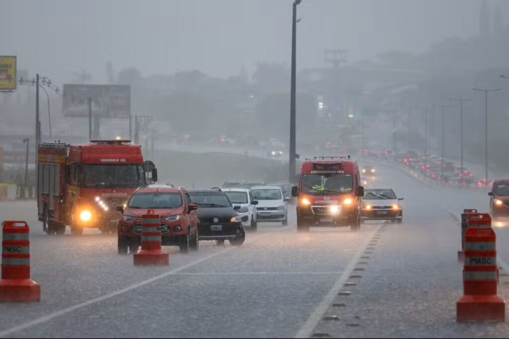 Inmet emite alerta de tempestade para todo o estado de Santa Catarina