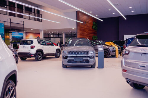 Jeep Gambatto Tubarão realiza test drive premiado com clima de Halloween