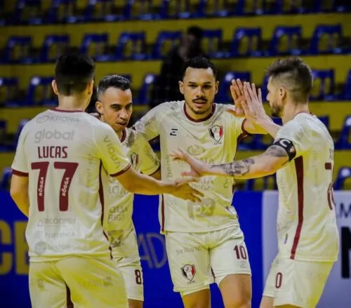 Joinville goleia o Russo Preto e assume liderança da Copa Sul de Futsal
