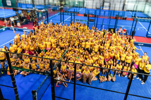 Maior torneio feminino de padel da América Latina reúne quase 500 mulheres em Camboriú