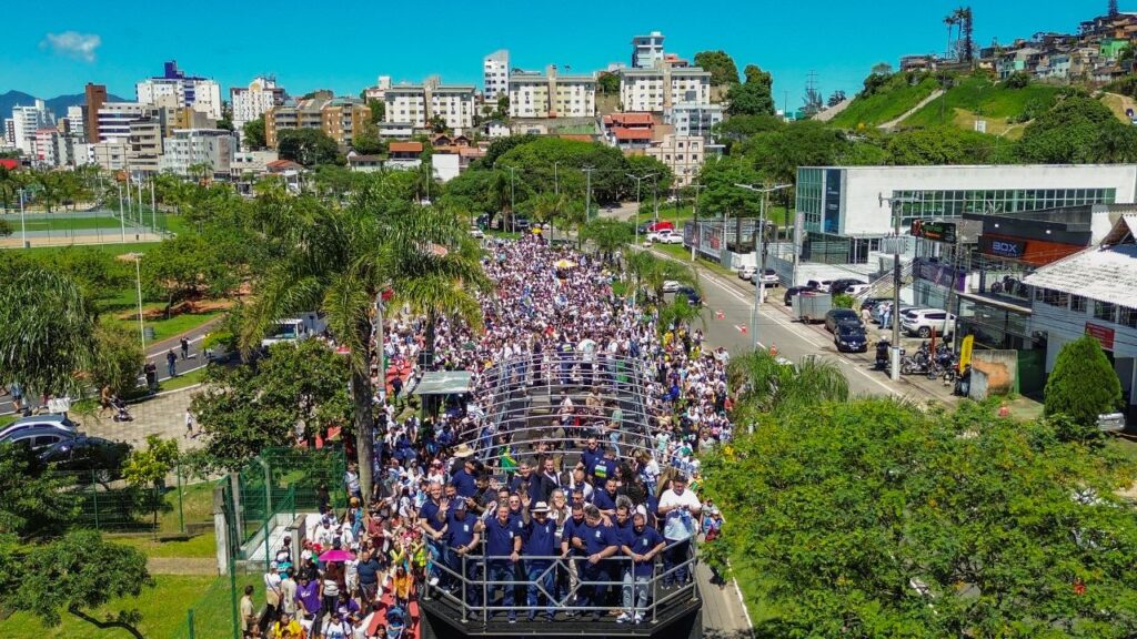Marcha para Jesus reúne 50 mil fiéis neste sábado em Florianópolis